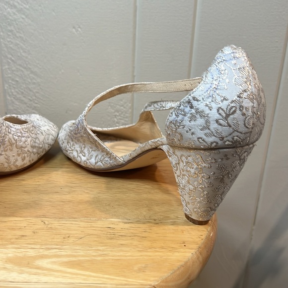 Chelsea Crew 'Alter' White and Silver Heels Peep Toe - Picture 6 of 10